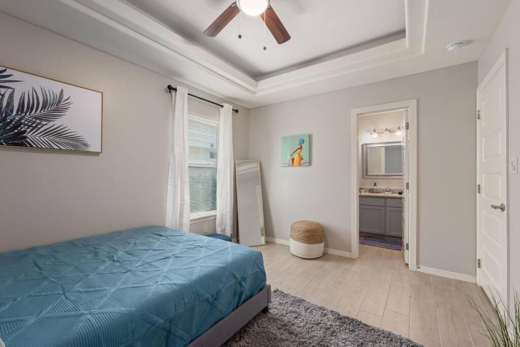 Cozy 3 Bed 2 Bath Apartment, Near Shopping Plazas, Expressway And Free Parking Edinburg Extérieur photo
