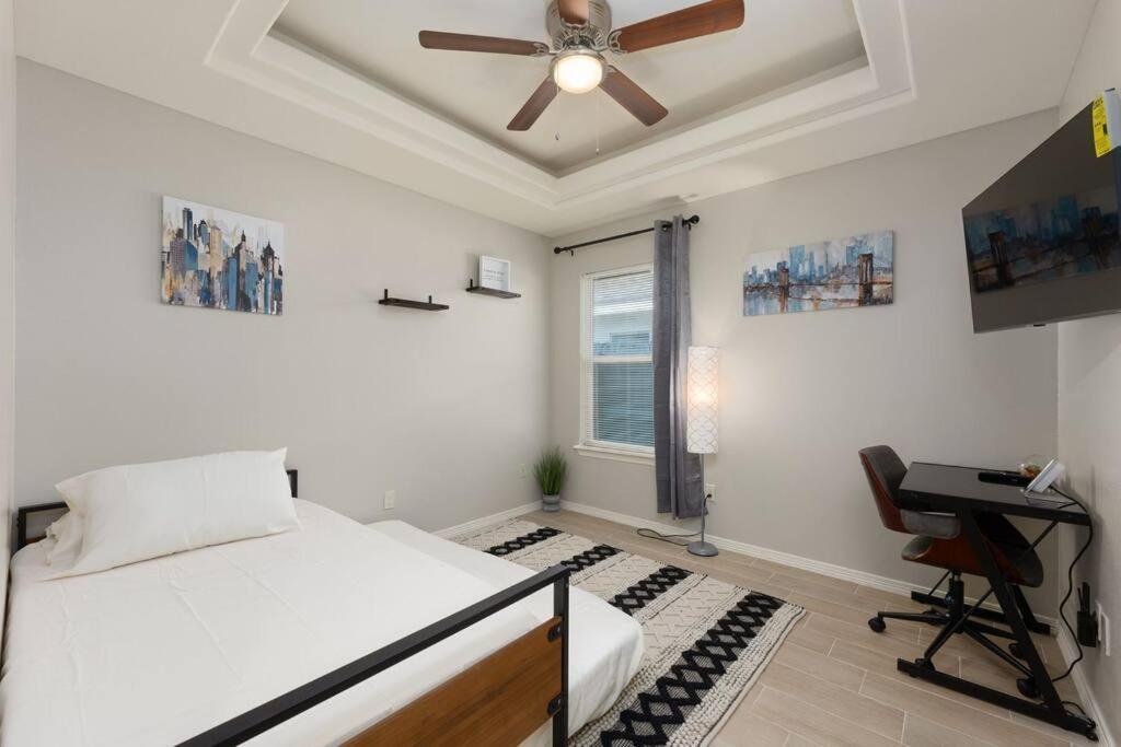 Cozy 3 Bed 2 Bath Apartment, Near Shopping Plazas, Expressway And Free Parking Edinburg Extérieur photo